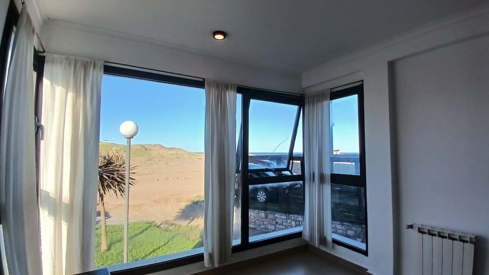 EN VENTA MODERNO DEPARTAMENTO A ESTRENAR EN VILLA GESELL- 149 Y PLAYA " GRAN OPORTUNIDAD"
