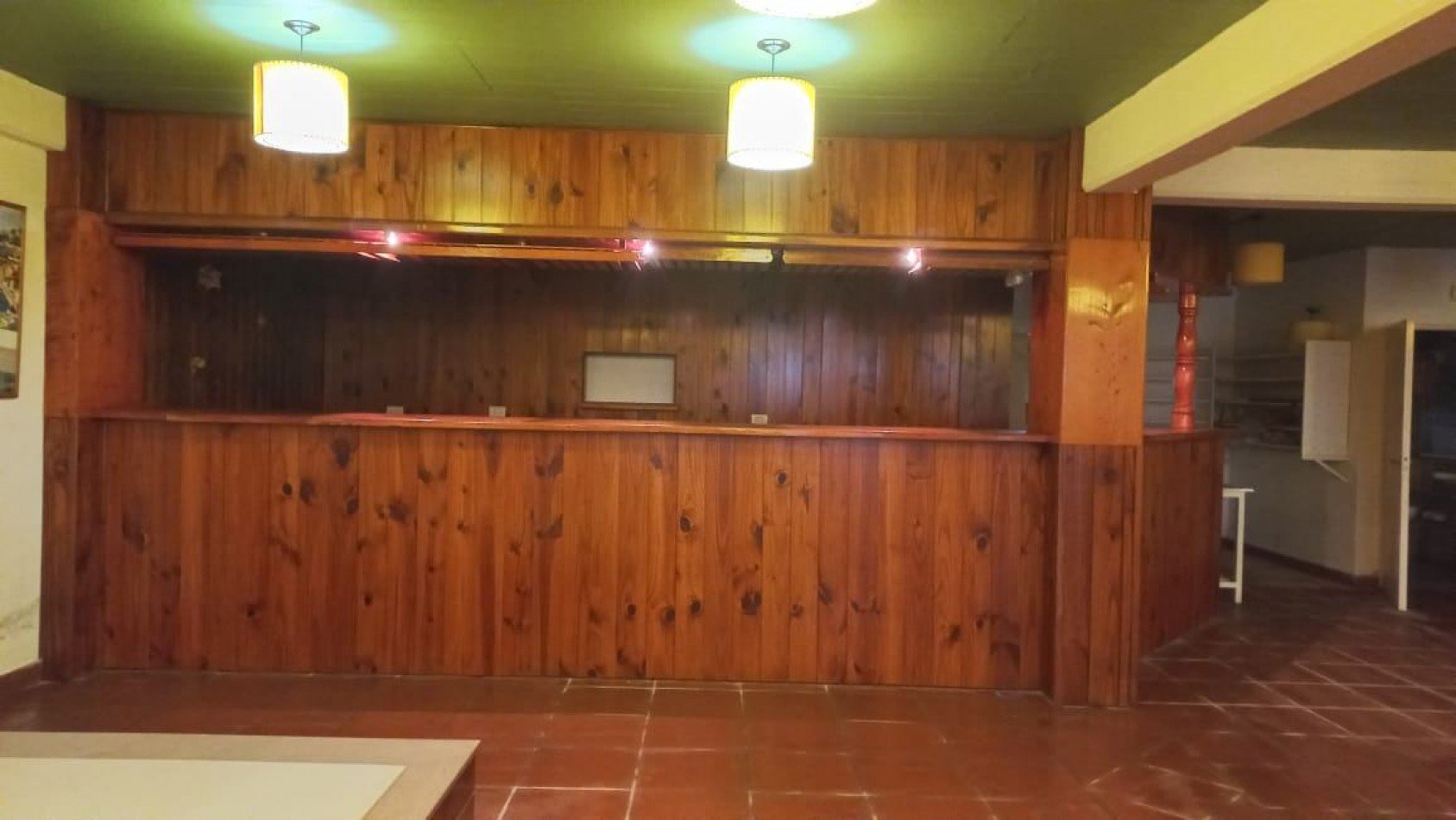 SE VENDE LOCAL COMERCIAL EN MAR AZUL