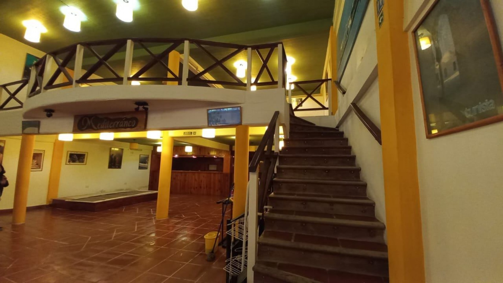 SE VENDE LOCAL COMERCIAL EN MAR AZUL