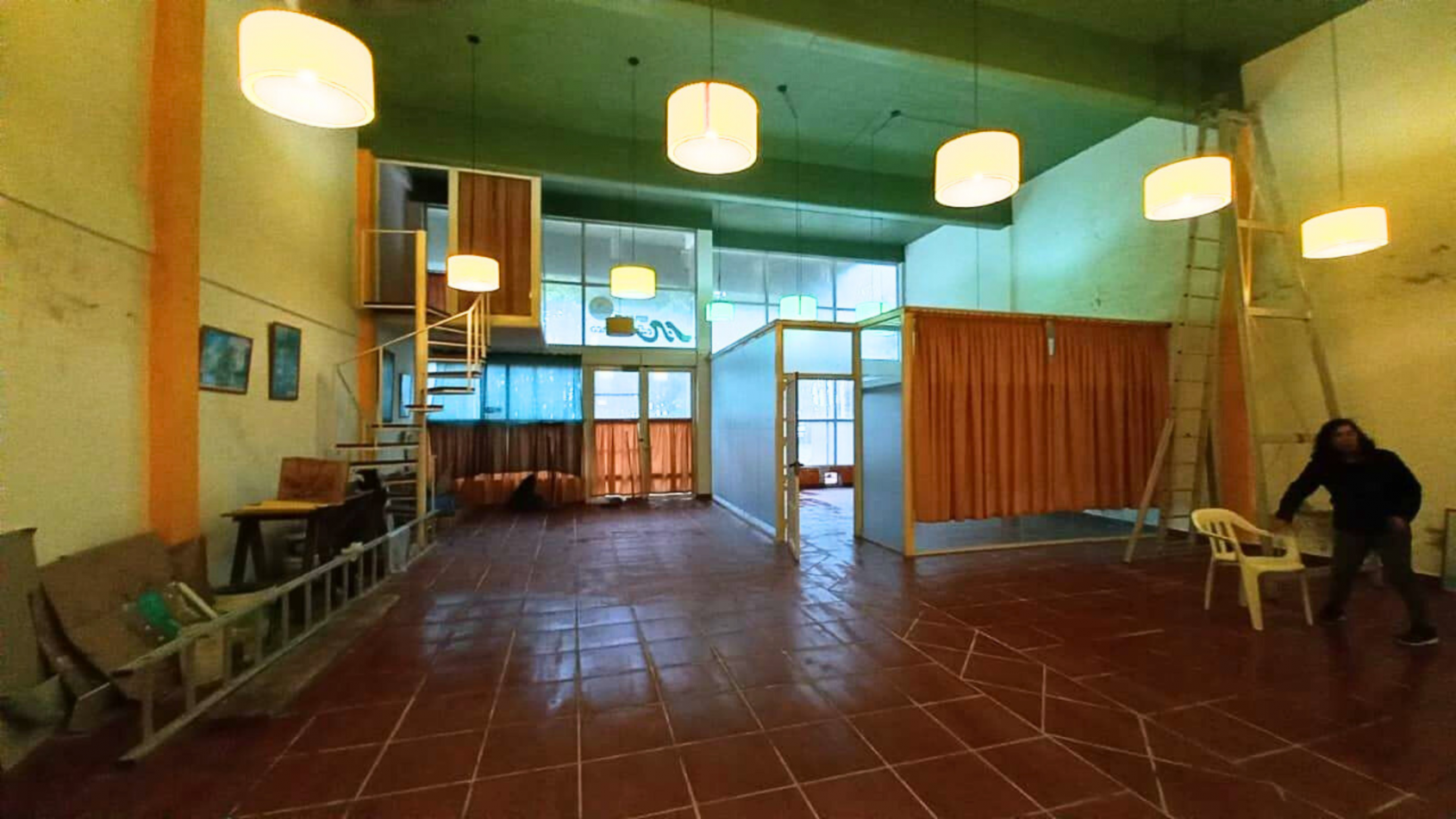 SE VENDE LOCAL COMERCIAL EN MAR AZUL