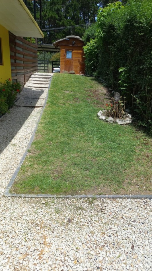 SE VENDE COMPLEJO DE CUATRO CABAÑAS EN MAR AZUL