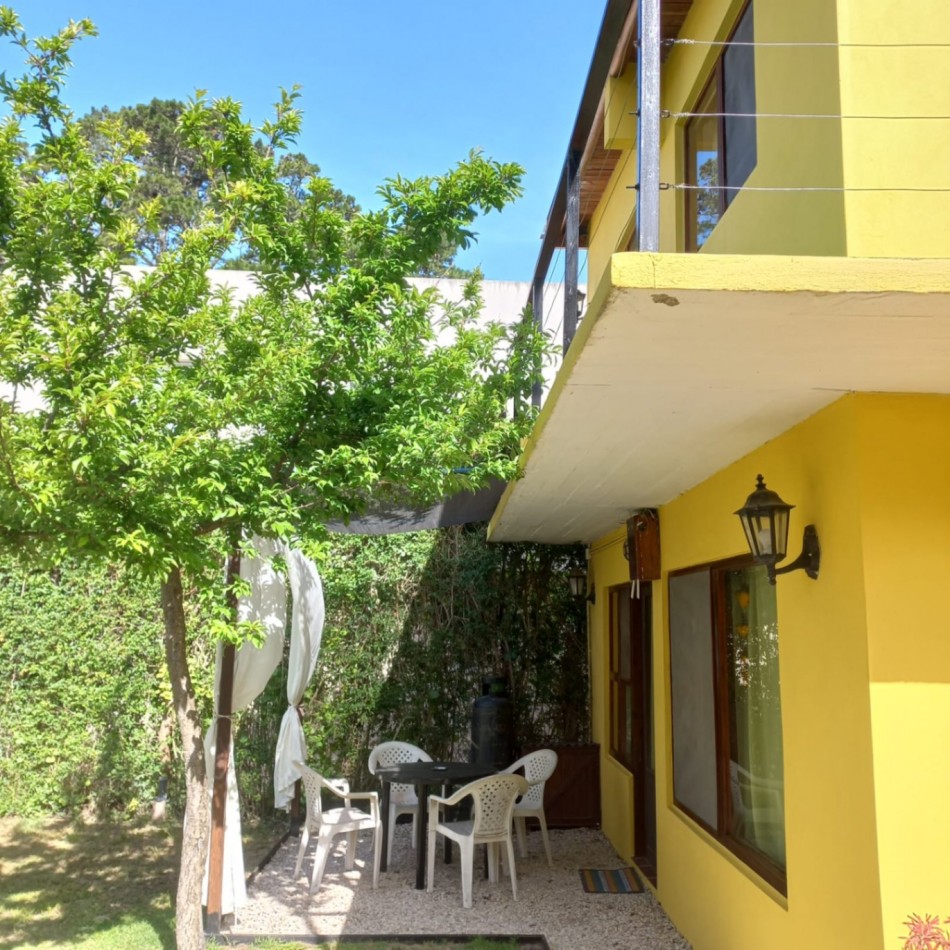 SE VENDE COMPLEJO DE CUATRO CABAÑAS EN MAR AZUL