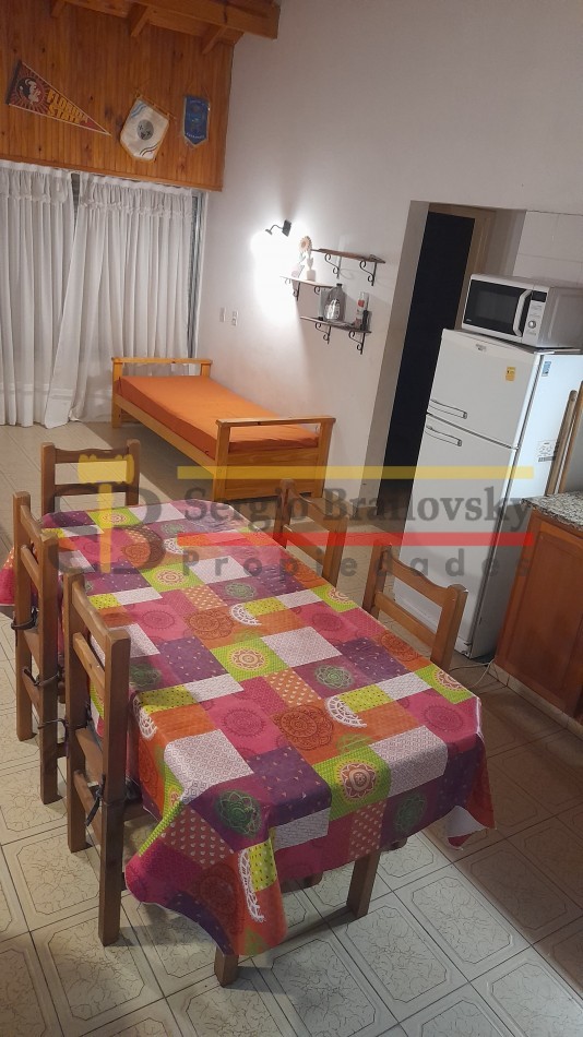 ALQUILER TEMPORAL- PROMO SEMANA SANTA CASA DE 3 AMBIENTES EN VILLA GESELL- PARA 7 PERSONAS