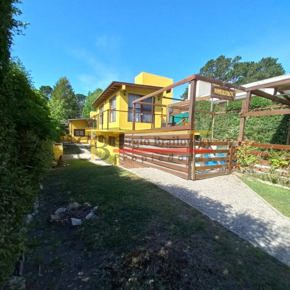 SE VENDE COMPLEJO DE CUATRO CABAÑAS EN MAR AZUL