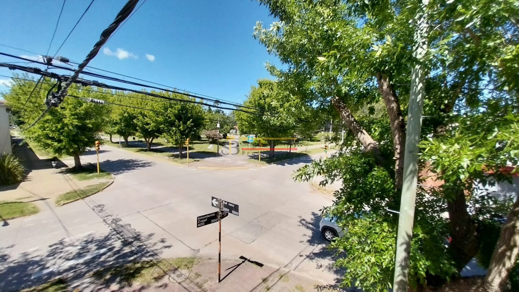 Se Vende Casa de dos plantas mas local comercial en Gral. Madariaga