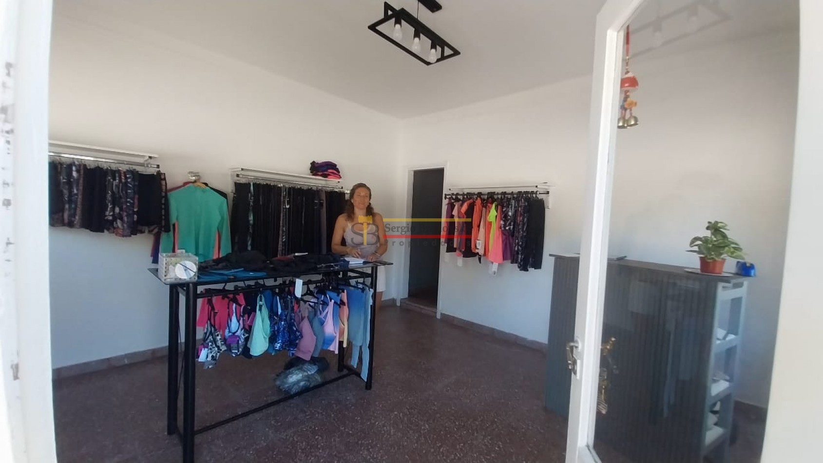 Se Vende Casa de dos plantas mas local comercial en Gral. Madariaga
