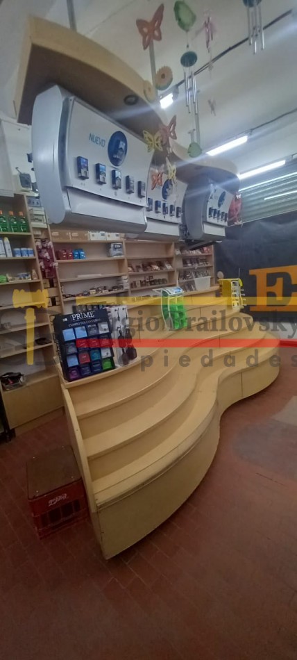 Local en alquiler anual - Zona sur de Villa Gesell, Av. 3