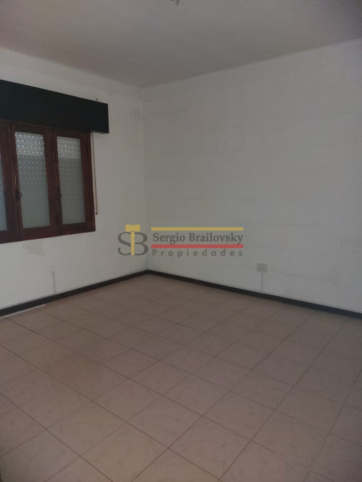 OPORTUNIDAD SE VENDE CASA DE 5 AMBIENTES EN GRAL. MADARIAGA APTO CREDITO!