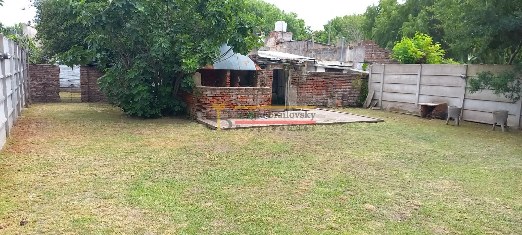 SE VENDE CASA 6 AMBIENTES EN MADARIAGA