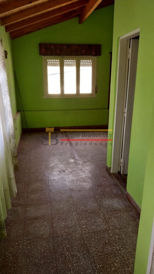 Se Vende Casa de dos plantas mas local comercial en Gral. Madariaga