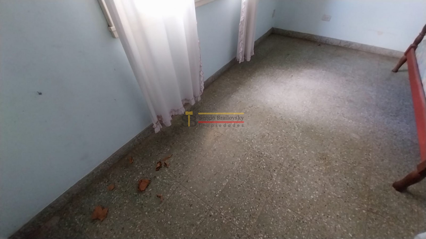 Se Vende Casa de dos plantas mas local comercial en Gral. Madariaga