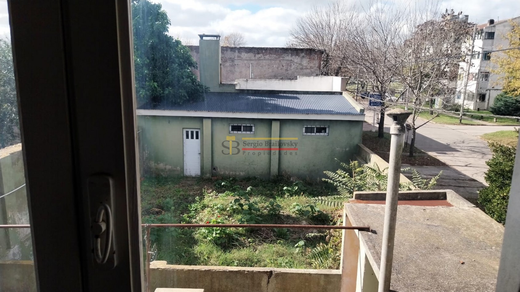 Se Vende Casa de dos plantas mas local comercial en Gral. Madariaga