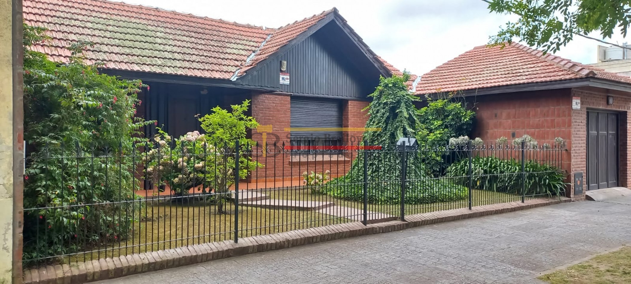 SE VENDE CASA 6 AMBIENTES EN MADARIAGA
