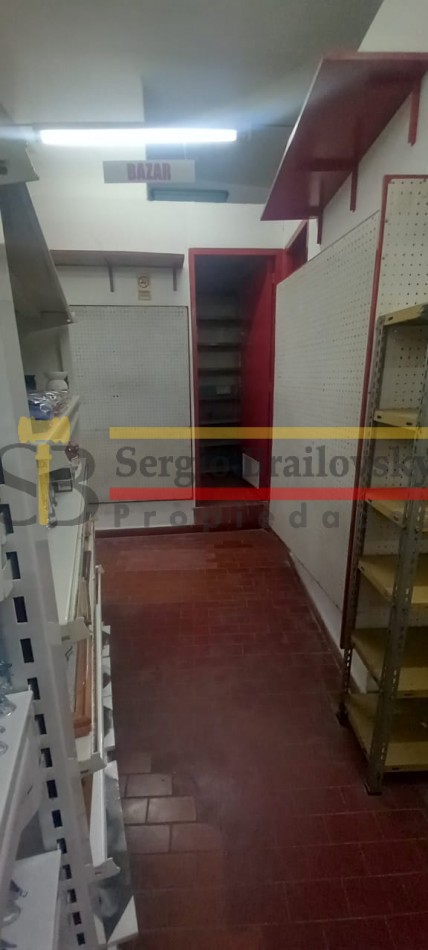 Local en alquiler anual - Zona sur de Villa Gesell, Av. 3