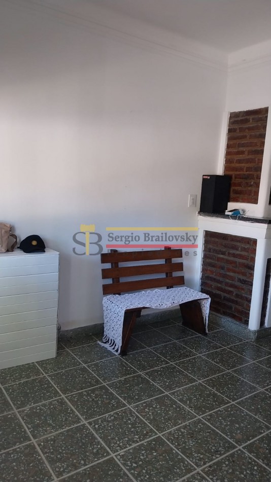 Se Vende Casa de dos plantas mas local comercial en Gral. Madariaga