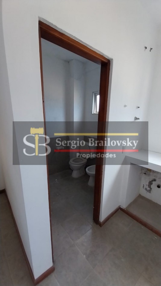 SE VENDE  LOCAL COMERCIAL EN OSTENDE 