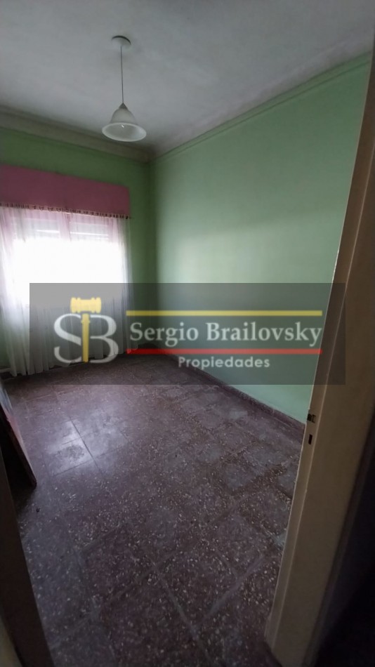 Se Vende  Casa de dos plantas mas local comercial en Gral. Madariaga 