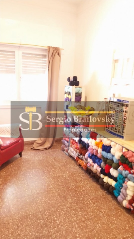 Se Vende  Casa de dos plantas mas local comercial en Gral. Madariaga 