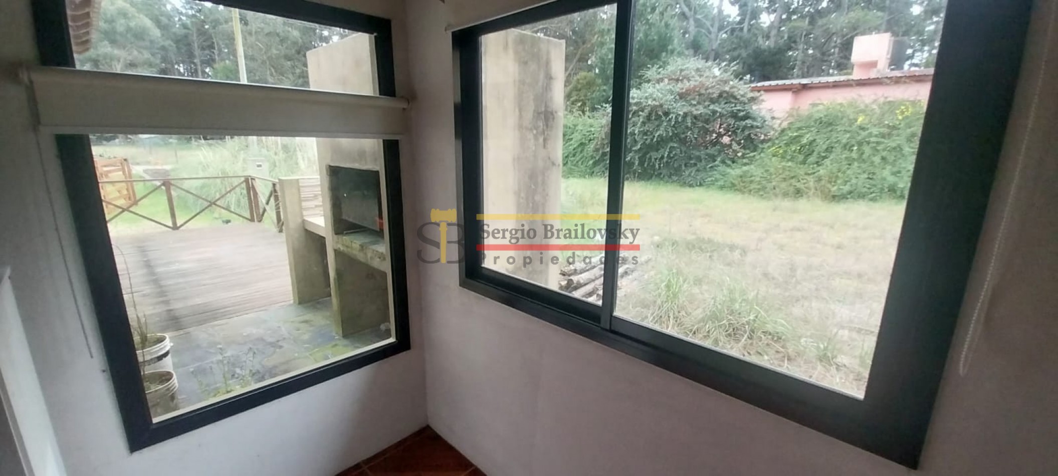 Alquiler Temporal en Mar Azul hasta 5 personas - Casa de 3 Ambientes con Amplio Parque