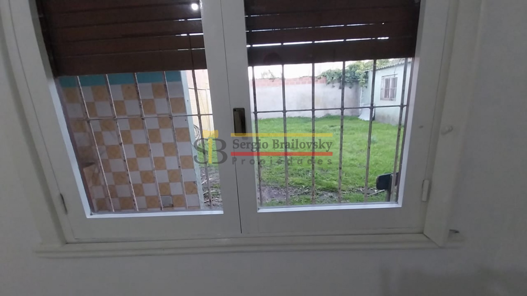 SE VENDE CASA DE 3 AMBIENTES EN MADARIAGA- APTA CREDITO!