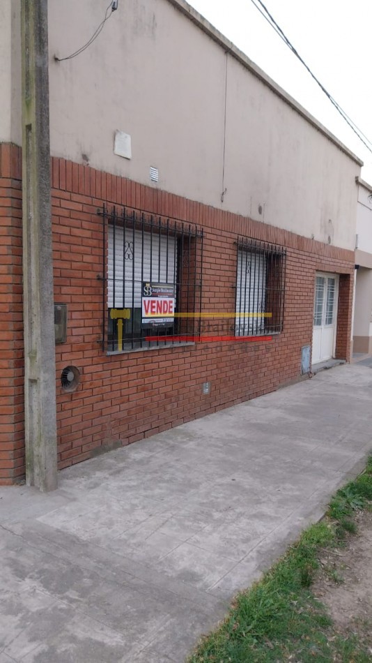OPORTUNIDAD SE VENDE CASA DE 5 AMBIENTES EN GRAL. MADARIAGA APTO CREDITO!