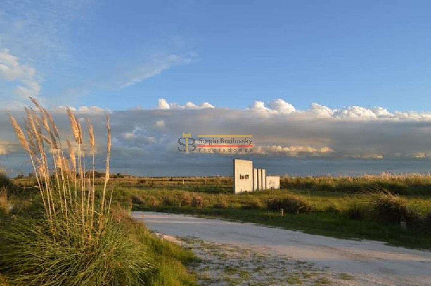 SE VENDE LOTE EN EL SALVAJE