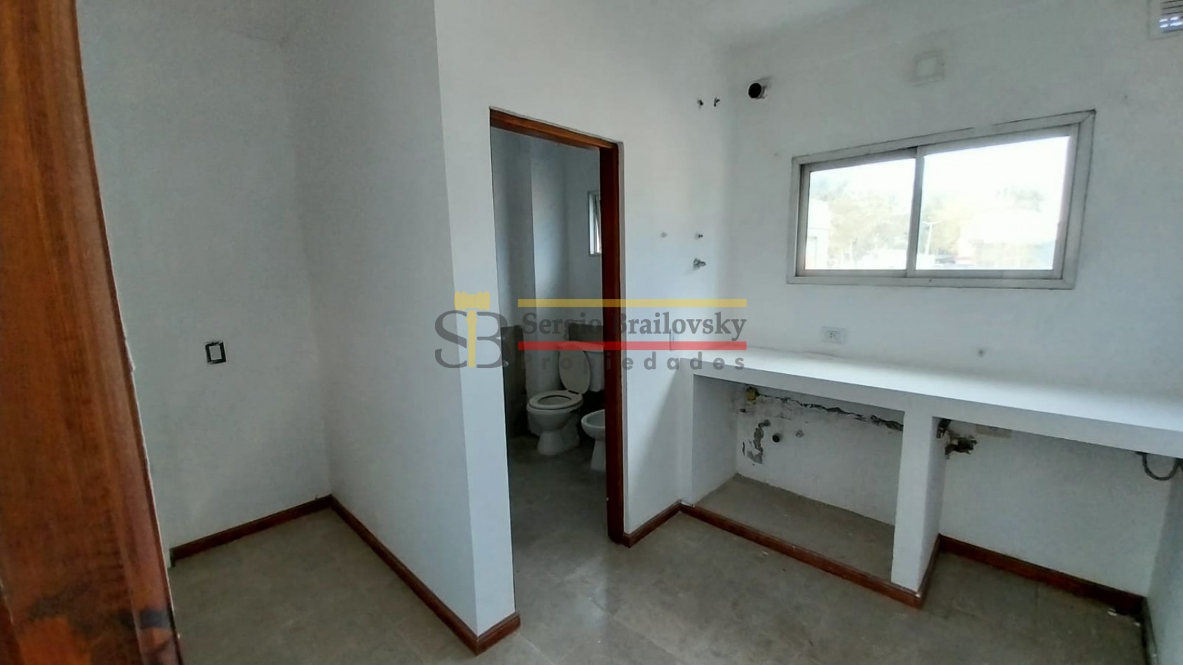 SE ALQUILA LOCAL COMERCIAL OSTENDE CON OPCION DE VENTA