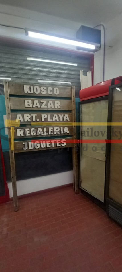 Local en alquiler anual - Zona sur de Villa Gesell, Av. 3