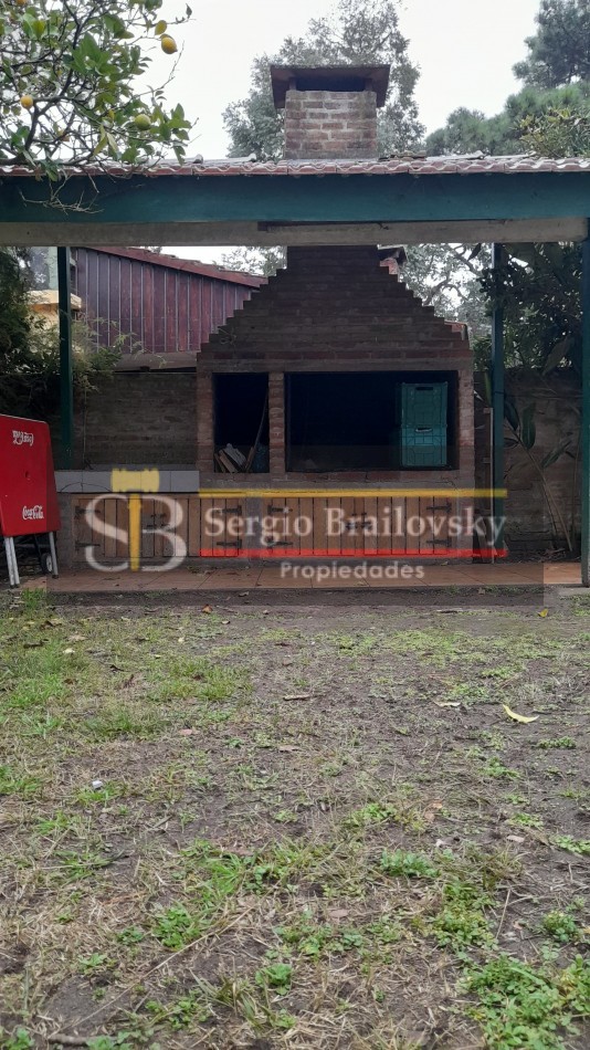 ALQUILER ANUAL- CASA DE 3 AMBIENTES MAS DEPARTAMENTO DE 1AMBIENTE EN ZONA SUR DE VILLA GESELL