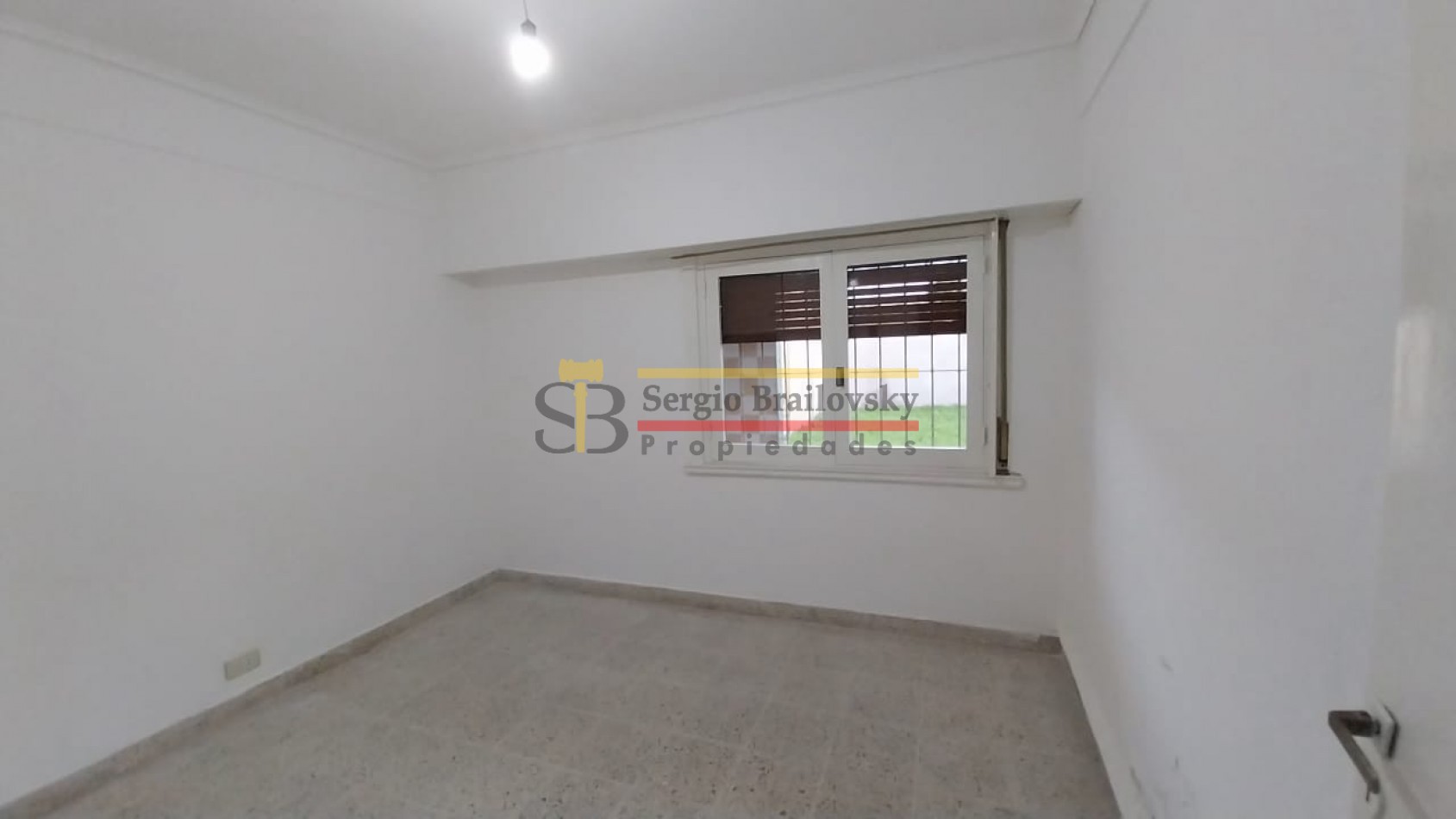 SE VENDE CASA DE 3 AMBIENTES EN MADARIAGA- APTA CREDITO!
