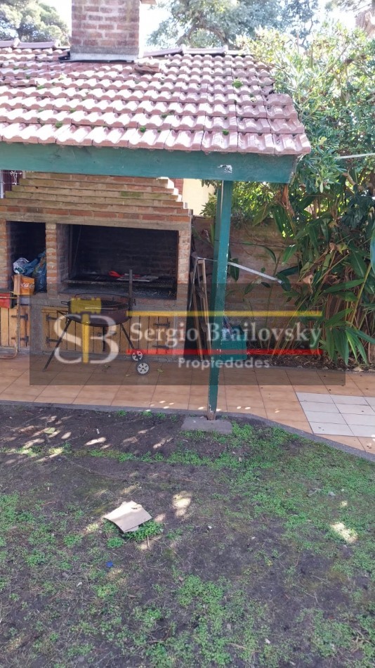 ALQUILER ANUAL- CASA DE 3 AMBIENTES MAS DEPARTAMENTO DE 1AMBIENTE EN ZONA SUR DE VILLA GESELL