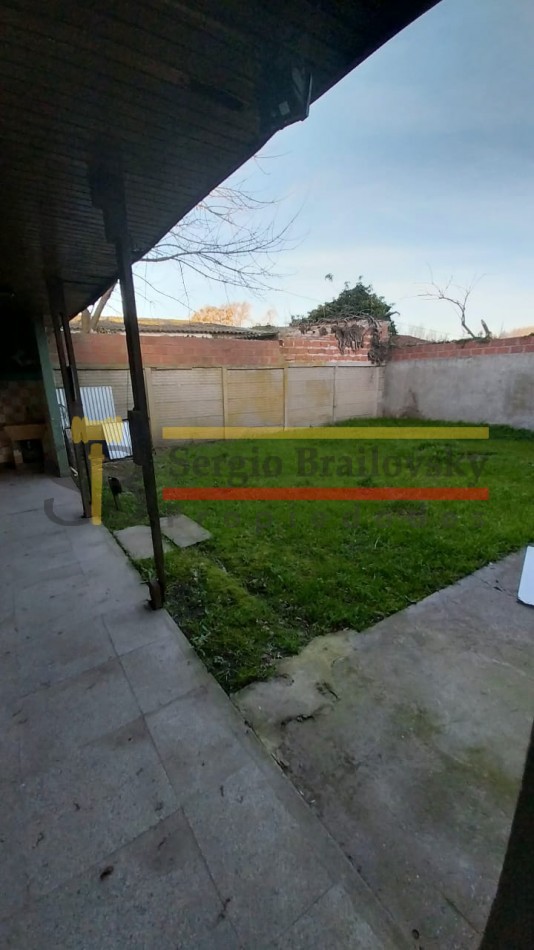 SE VENDE CASA DE 3 AMBIENTES EN MADARIAGA- APTA CREDITO!