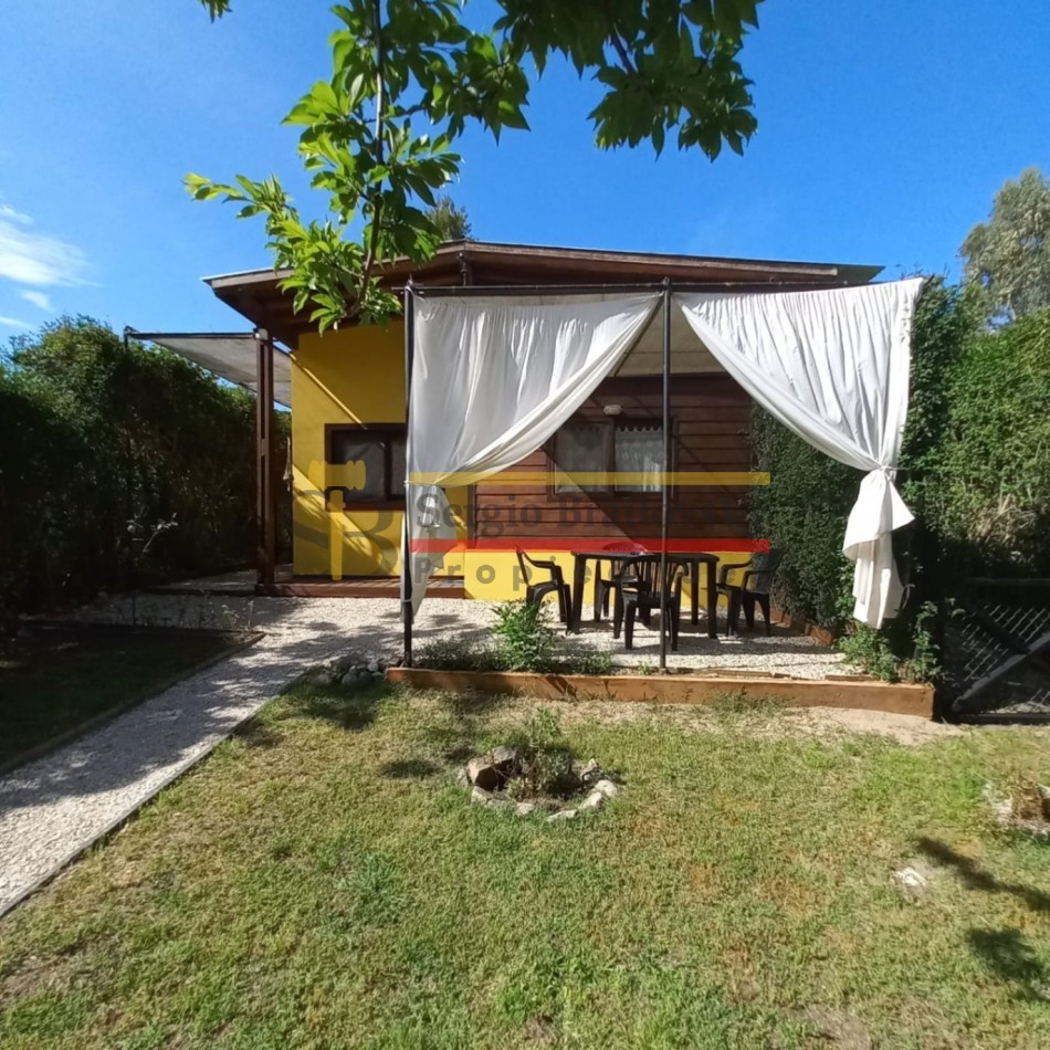 SE VENDE COMPLEJO DE CUATRO CABAÑAS EN MAR AZUL