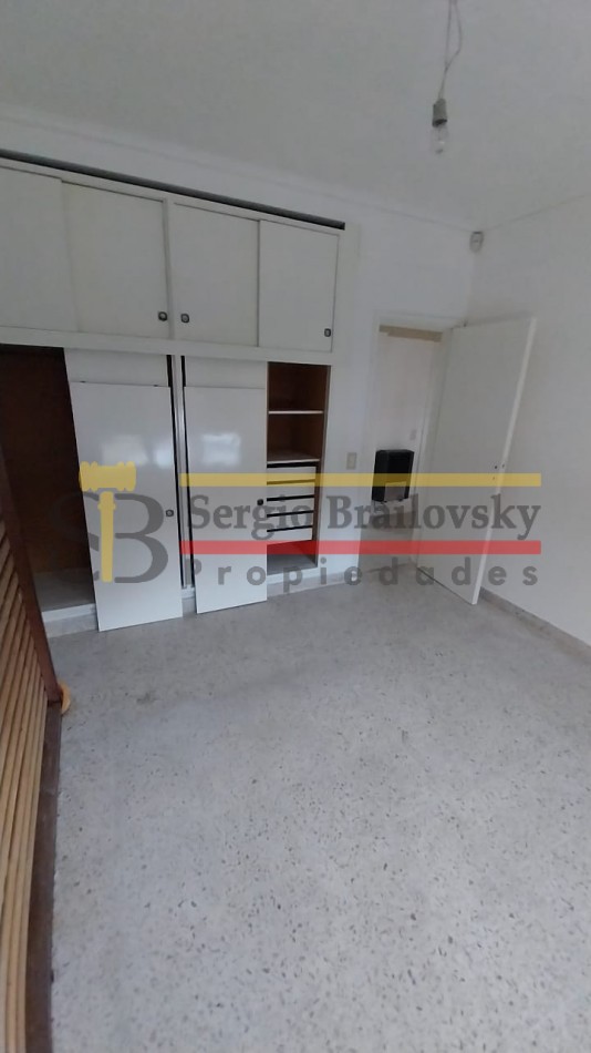 SE VENDE CASA DE 3 AMBIENTES EN MADARIAGA- APTA CREDITO!