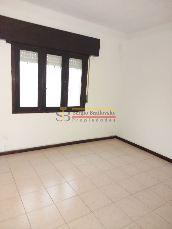 OPORTUNIDAD SE VENDE CASA DE 5 AMBIENTES EN GRAL. MADARIAGA APTO CREDITO!