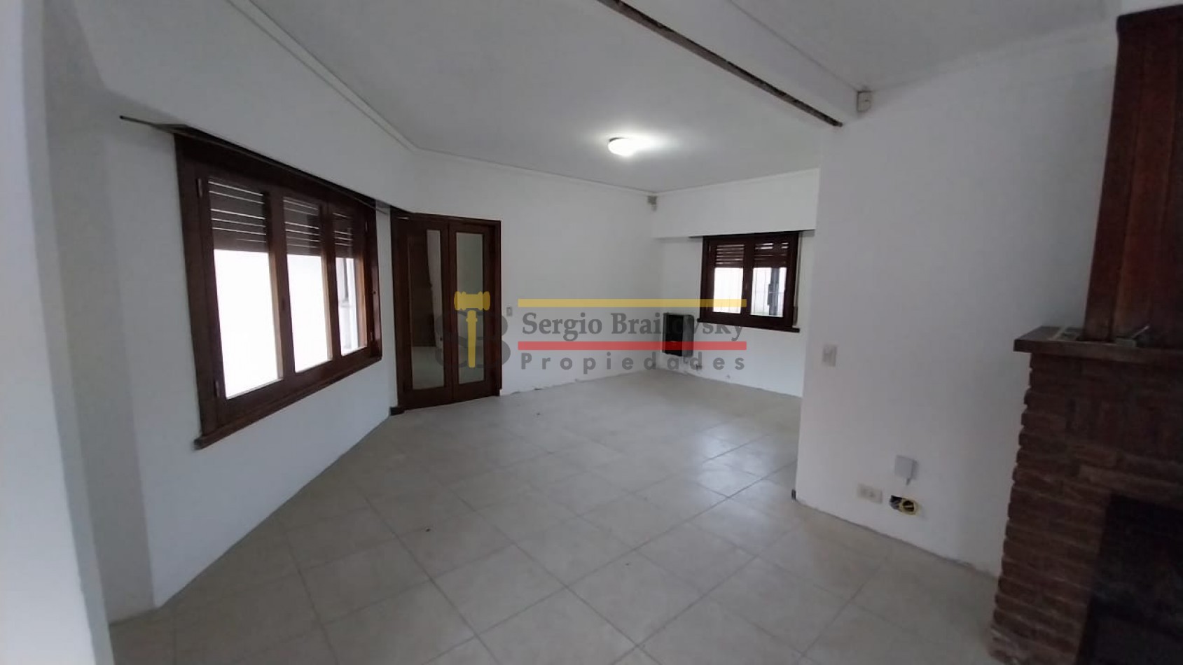 SE VENDE CASA DE 3 AMBIENTES EN MADARIAGA- APTA CREDITO!