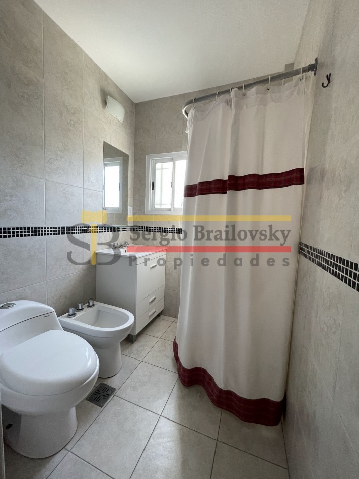 ALQUILER TEMPORAL  DEPARTAMENTO U.F. 10- MONOAMBIENTE PARA 4 PERSONAS - GESELL CENTRO