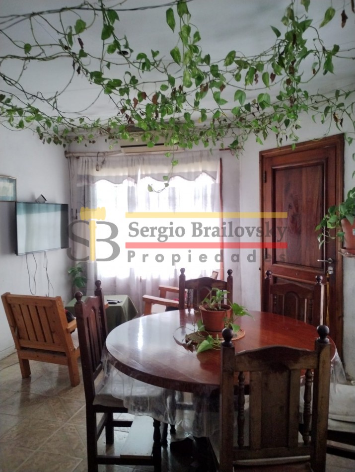 Casa con galpon en Ostende. Ubicado en esquina estrategica de la ciudad