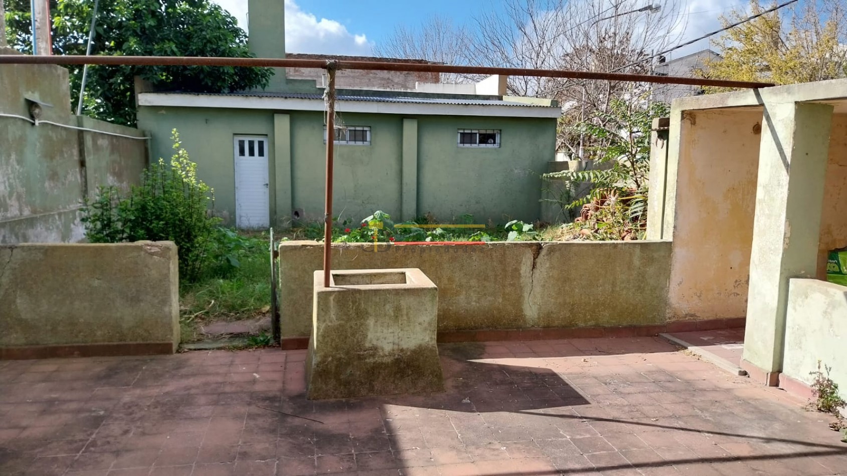Se Vende Casa de dos plantas mas local comercial en Gral. Madariaga