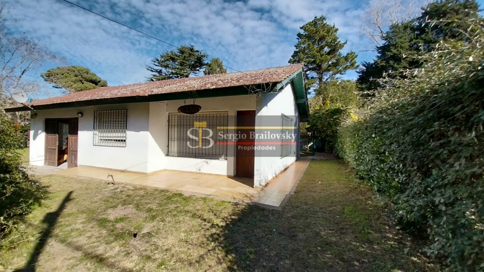 ALQUILER ANUAL- CASA DE 3 AMBIENTES MAS DEPARTAMENTO DE 1AMBIENTE EN ZONA SUR DE VILLA GESELL