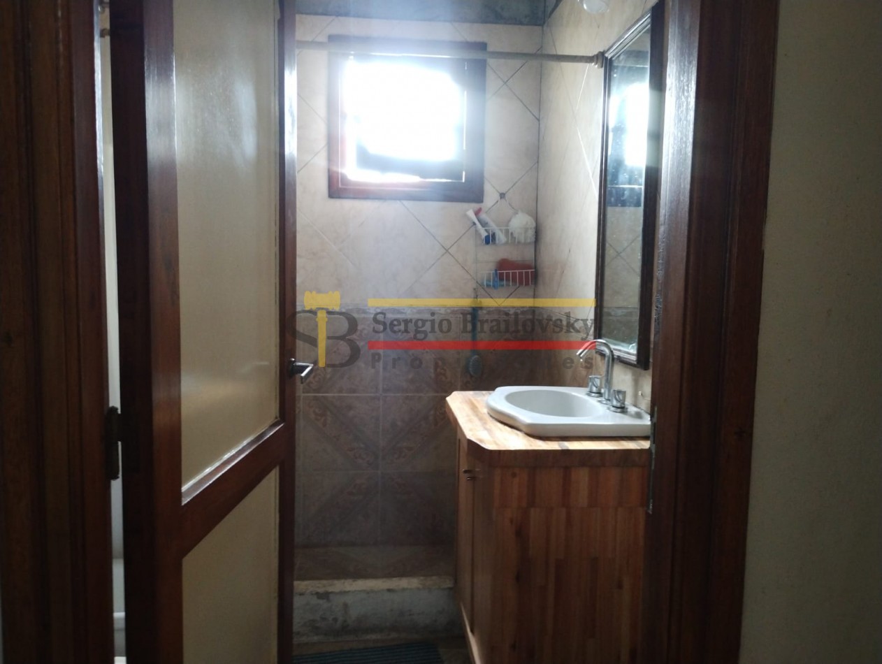Casa con galpon en Ostende. Ubicado en esquina estrategica de la ciudad