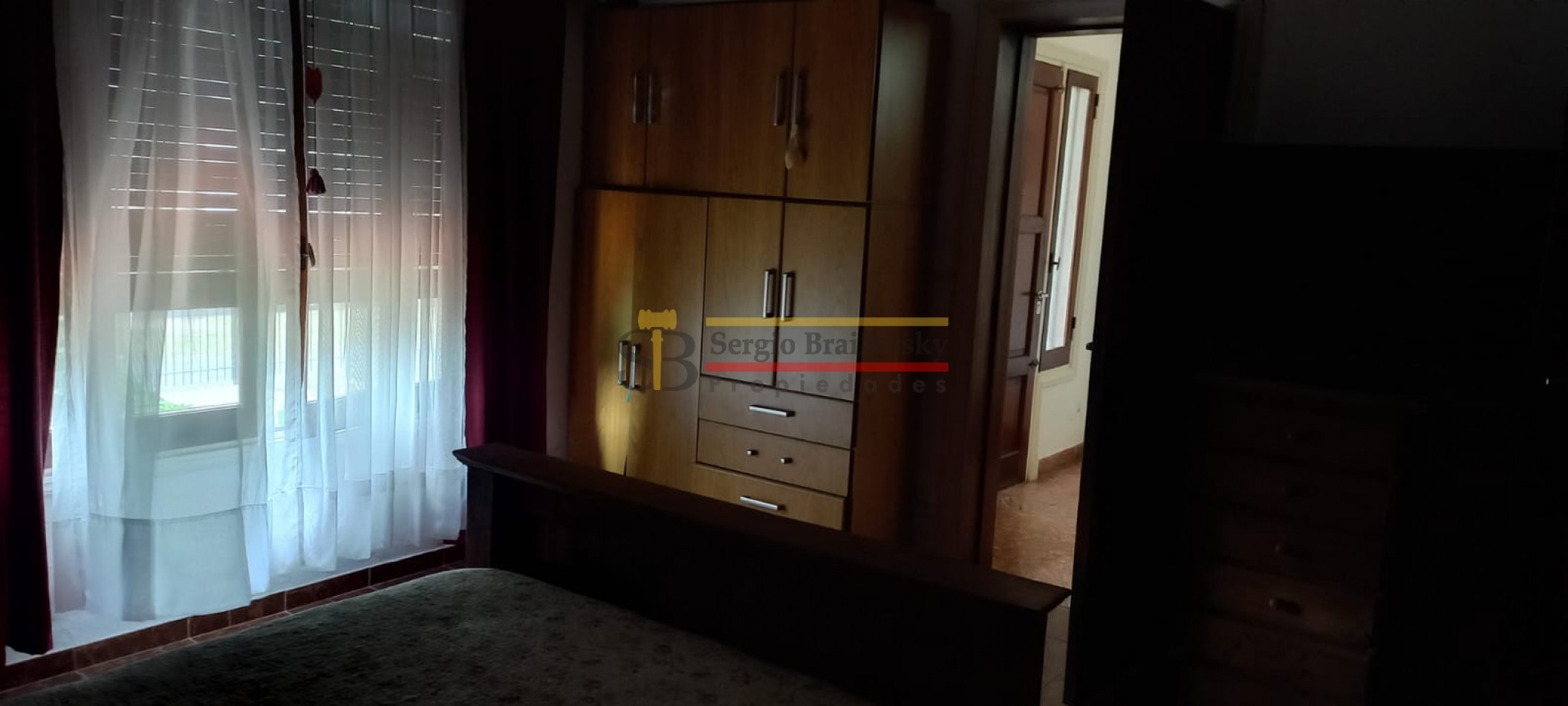 SE VENDE CASA 6 AMBIENTES EN MADARIAGA