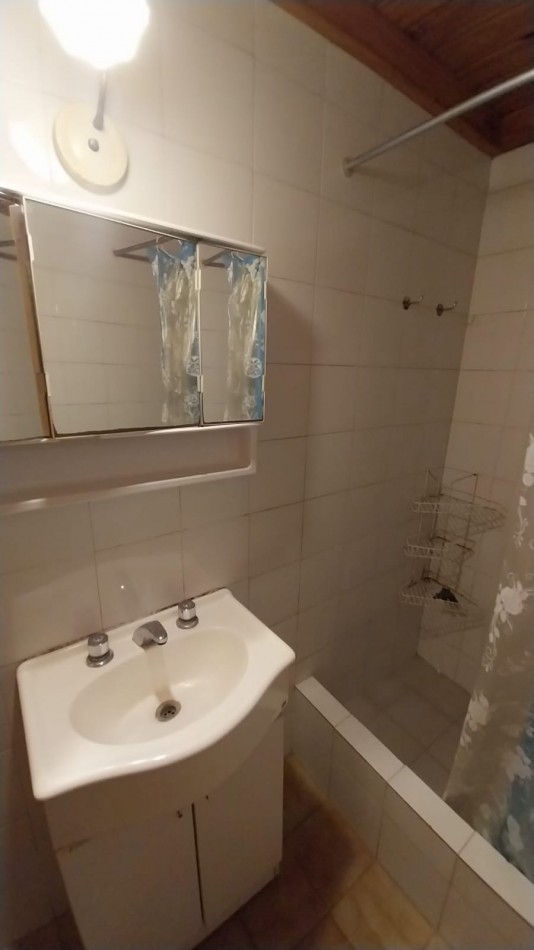 ALQUILER ANUAL- CASA DE 3 AMBIENTES ZONA SUR DE VILLA GESELL