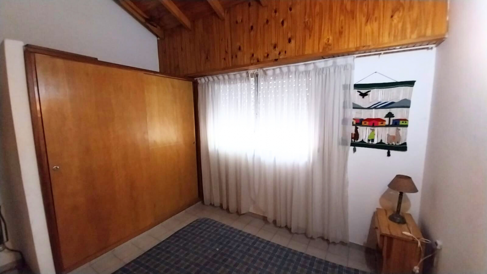 ALQUILER ANUAL- CASA DE 3 AMBIENTES ZONA SUR DE VILLA GESELL