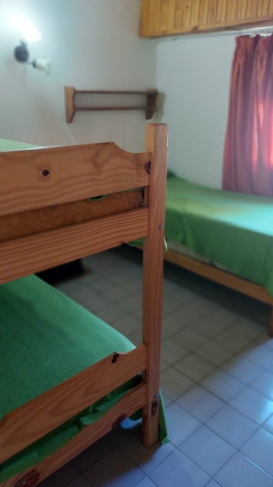 ALQUILER ANUAL- CASA DE 3 AMBIENTES ZONA SUR DE VILLA GESELL