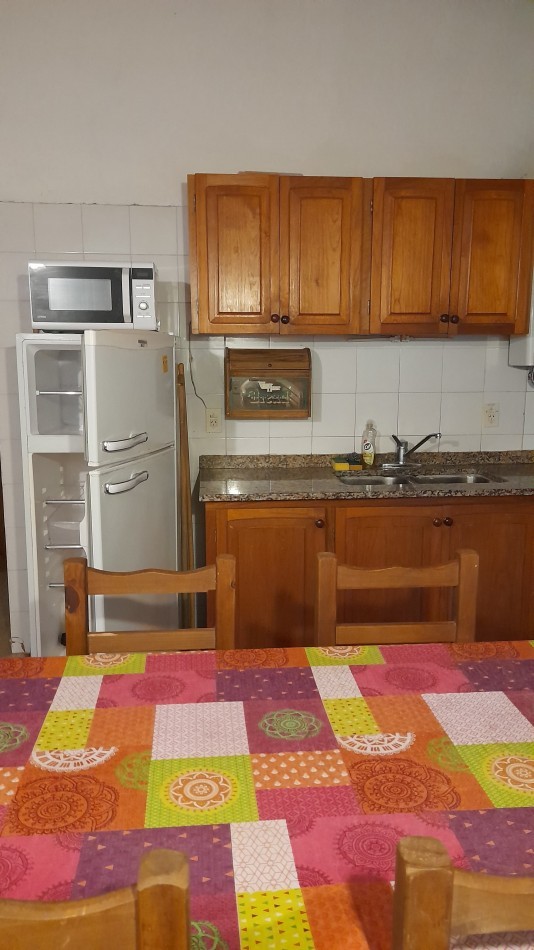 ALQUILER ANUAL- CASA DE 3 AMBIENTES ZONA SUR DE VILLA GESELL