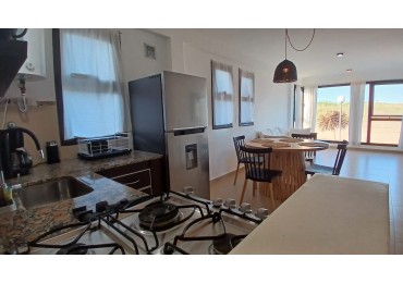 EN VENTA MODERNO DEPARTAMENTO A ESTRENAR  EN VILLA GESELL- 149 Y PLAYA " GRAN OPORTUNIDAD"