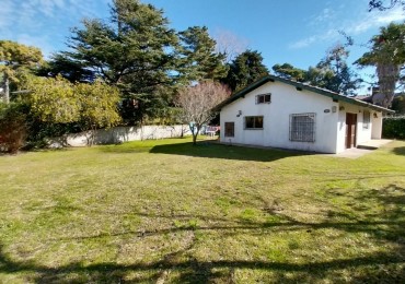 ALQUILER TEMPORAL- CASA DE 3 AMBIENTES EN VILLA GESELL- PARA 7 PERSONAS