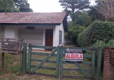 ALQUILER ANUAL- CASA DE 3 AMBIENTES ZONA SUR DE VILLA GESELL