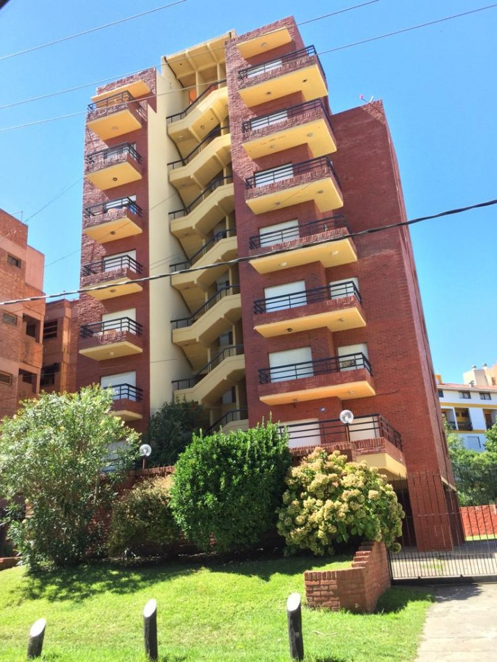 VENDEMOS DPTO 2 DORMITORIOS ZONA CENTRO Y A 2 CUADRAS DE LA PLAYA - VILLA GESELL